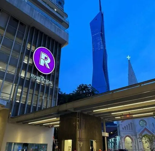 The Robertson Residence In Bukit Bintang